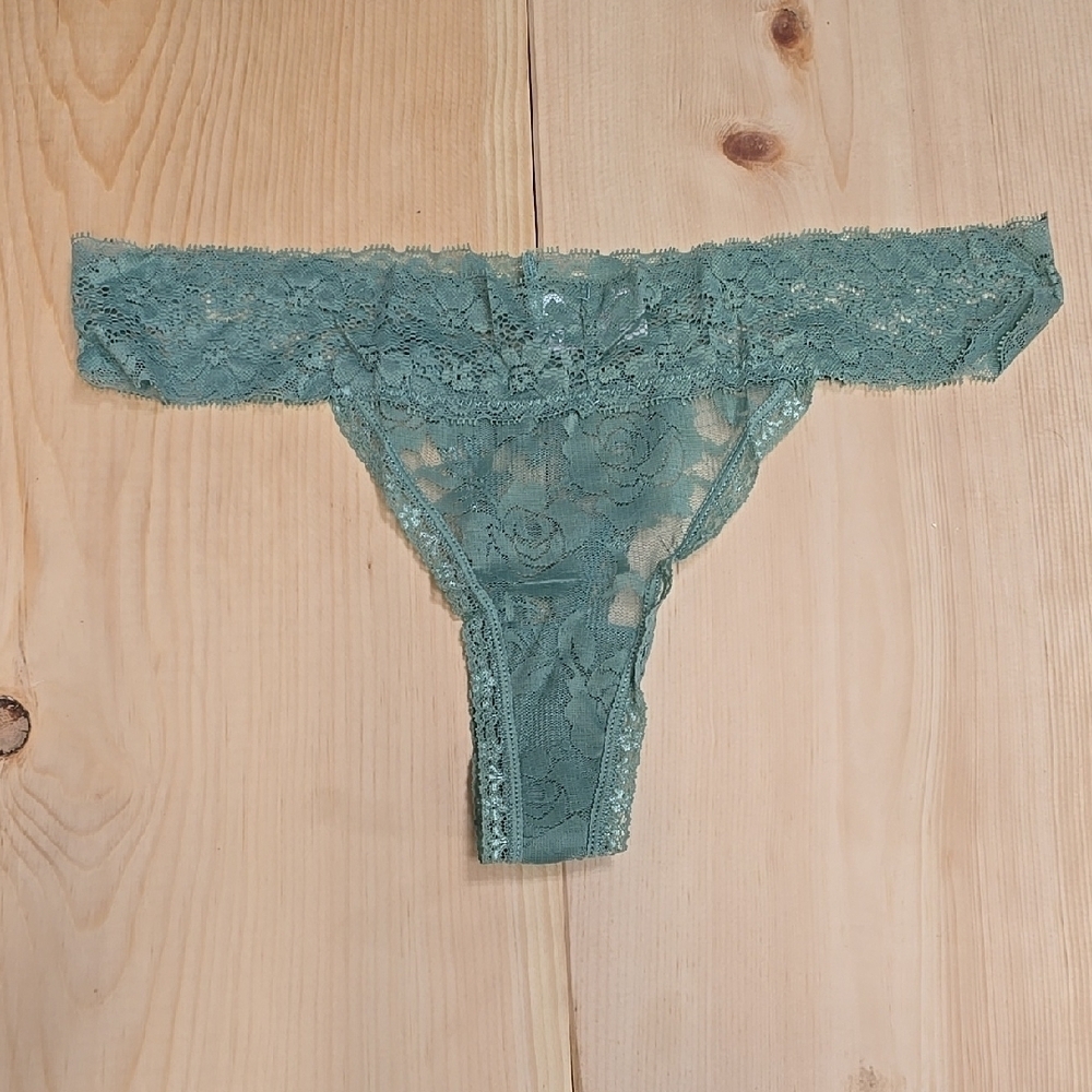 Knotty S XL Green Lace Panties